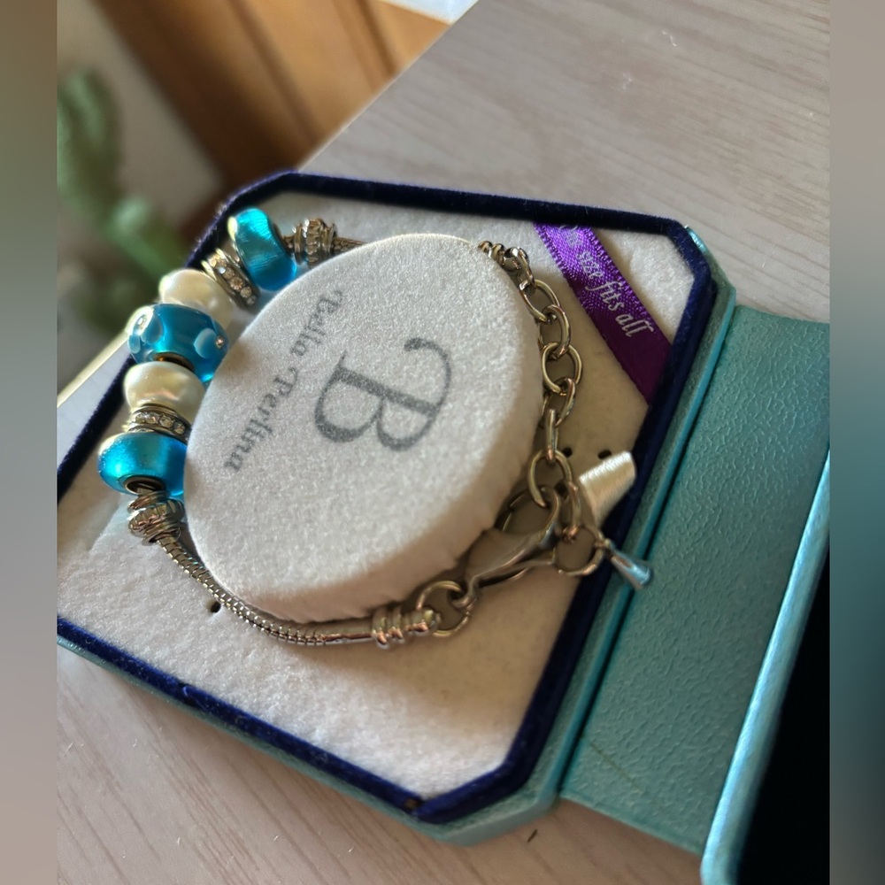 Bella Perlina Silver Bracelet with Blue/White/Silver Beads - Picture 12 of 15